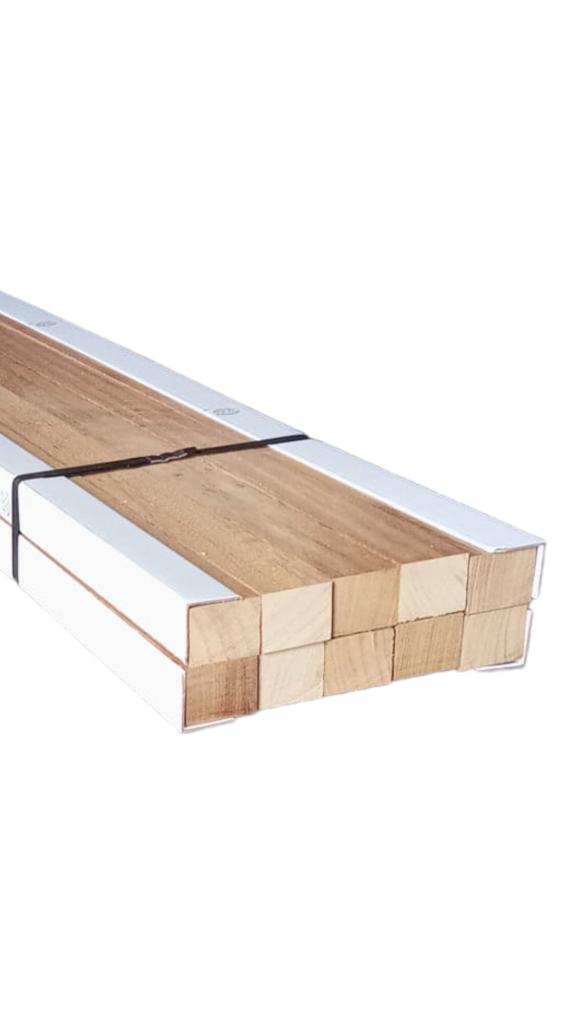 Pack 10 lamas de listón decorativo madera natural tropical FSC® en Iroko